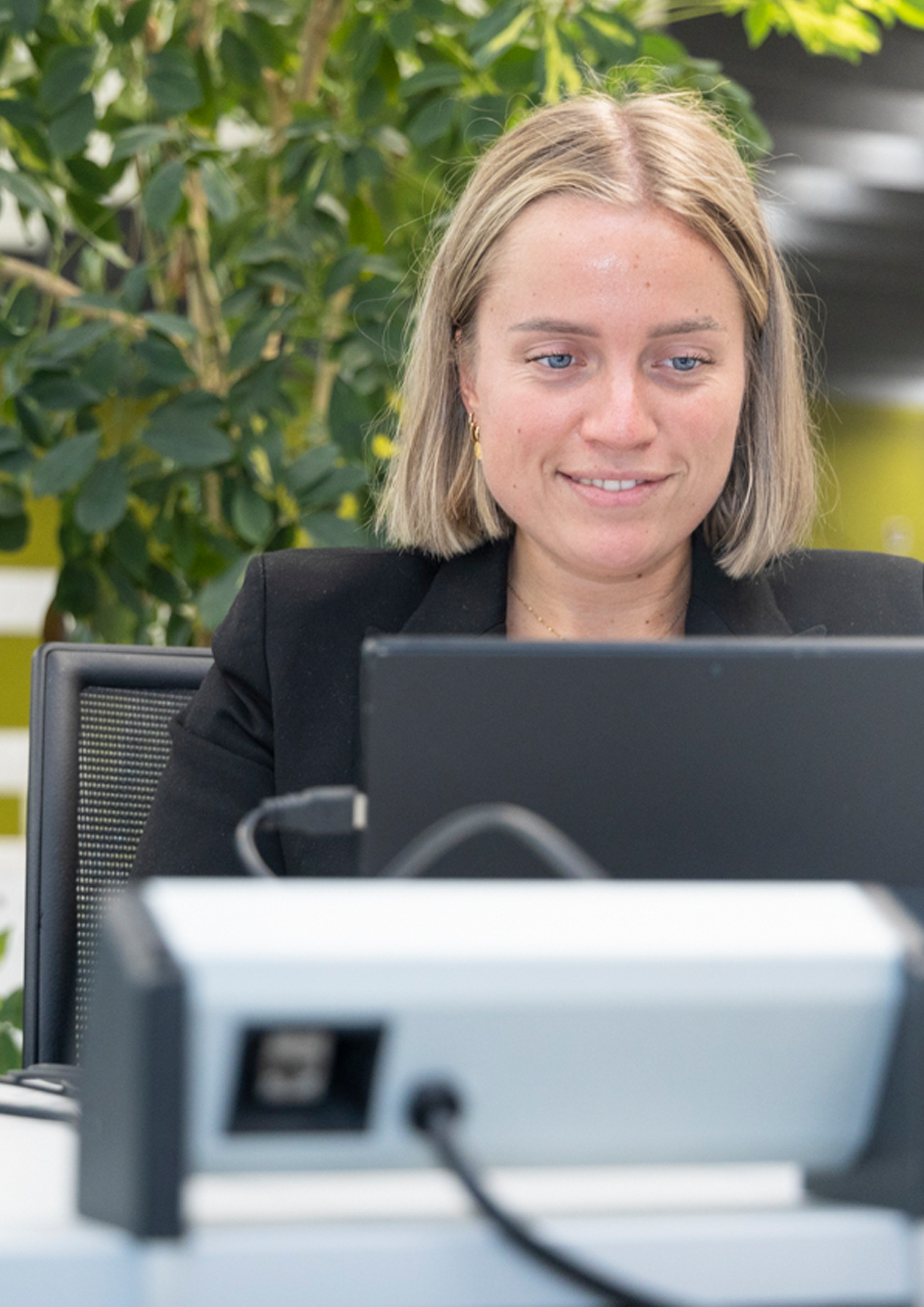 Tessa op kantoor | Aestate ontrafelexperts