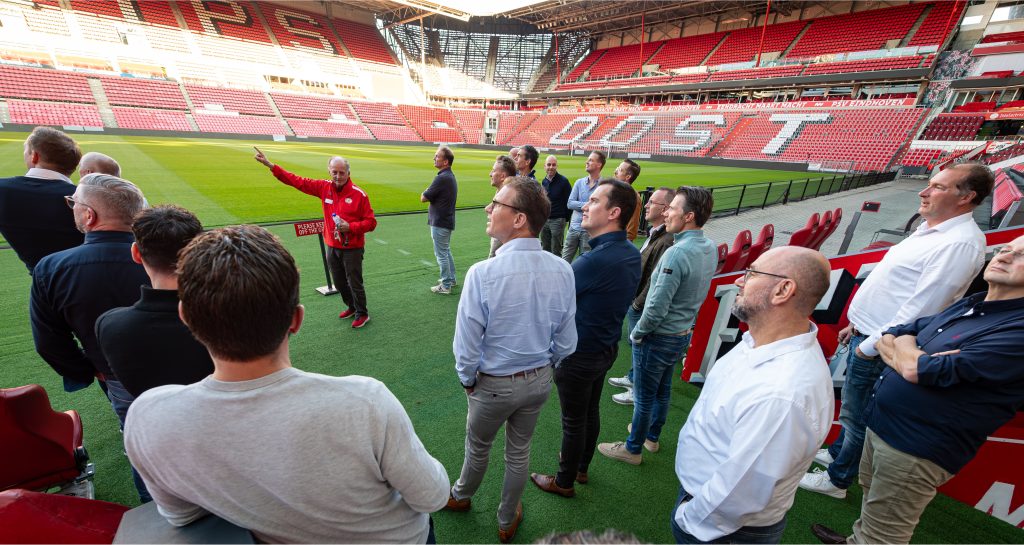Wielerrit en rondleiding bij PSV